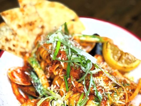 Alonzo Zarco: Mexican seafood dinner
